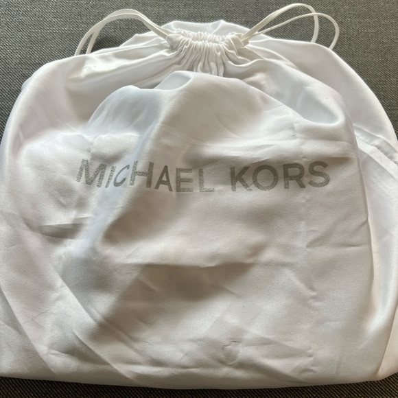 Michael Kors Natalie Full leather crossbody - Picture 4 of 4